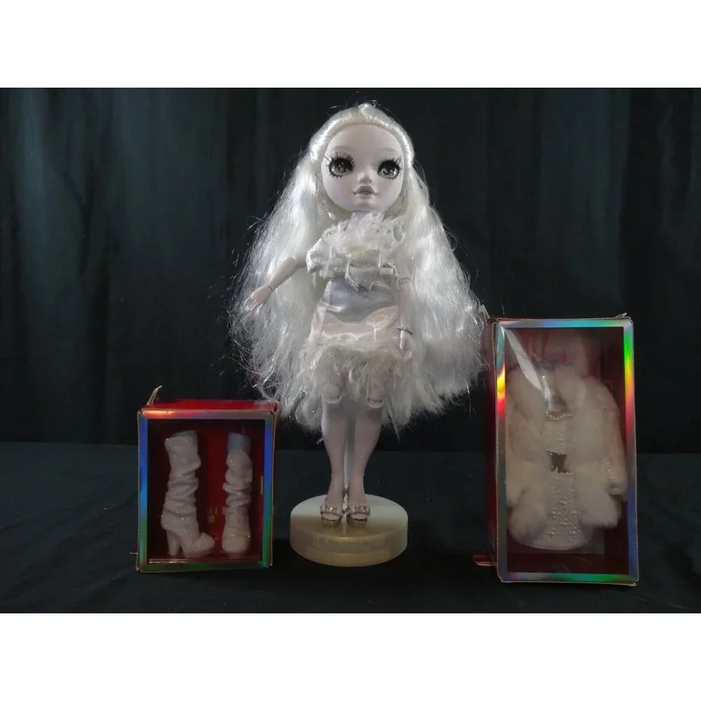 Rainbow High  Natasha Zima Doll Shadow High White Hair With Outfit + Accessories